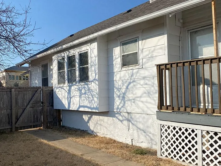 2080 SW Washburn Ave — Photo 6