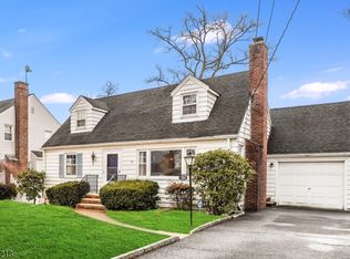 380 Whitewood Rd, Union, NJ 07083