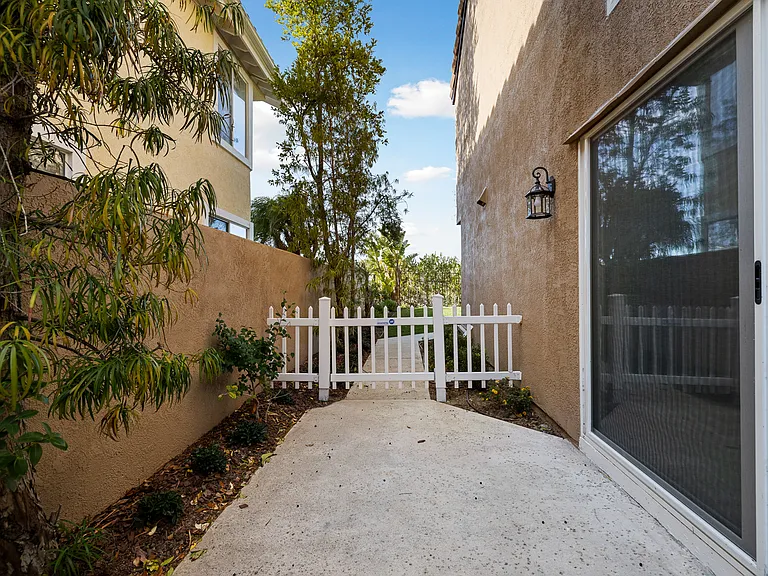 24675 Vista Cerritos — Photo 43