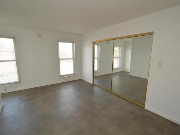 1620 N Wilmot Rd, Tucson, AZ 85712