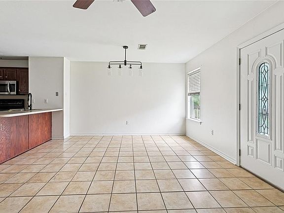4th image of 14235 Woodlands Dr Unit 25