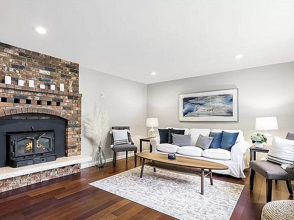 2nd image of 23311 Old Owen Rd
