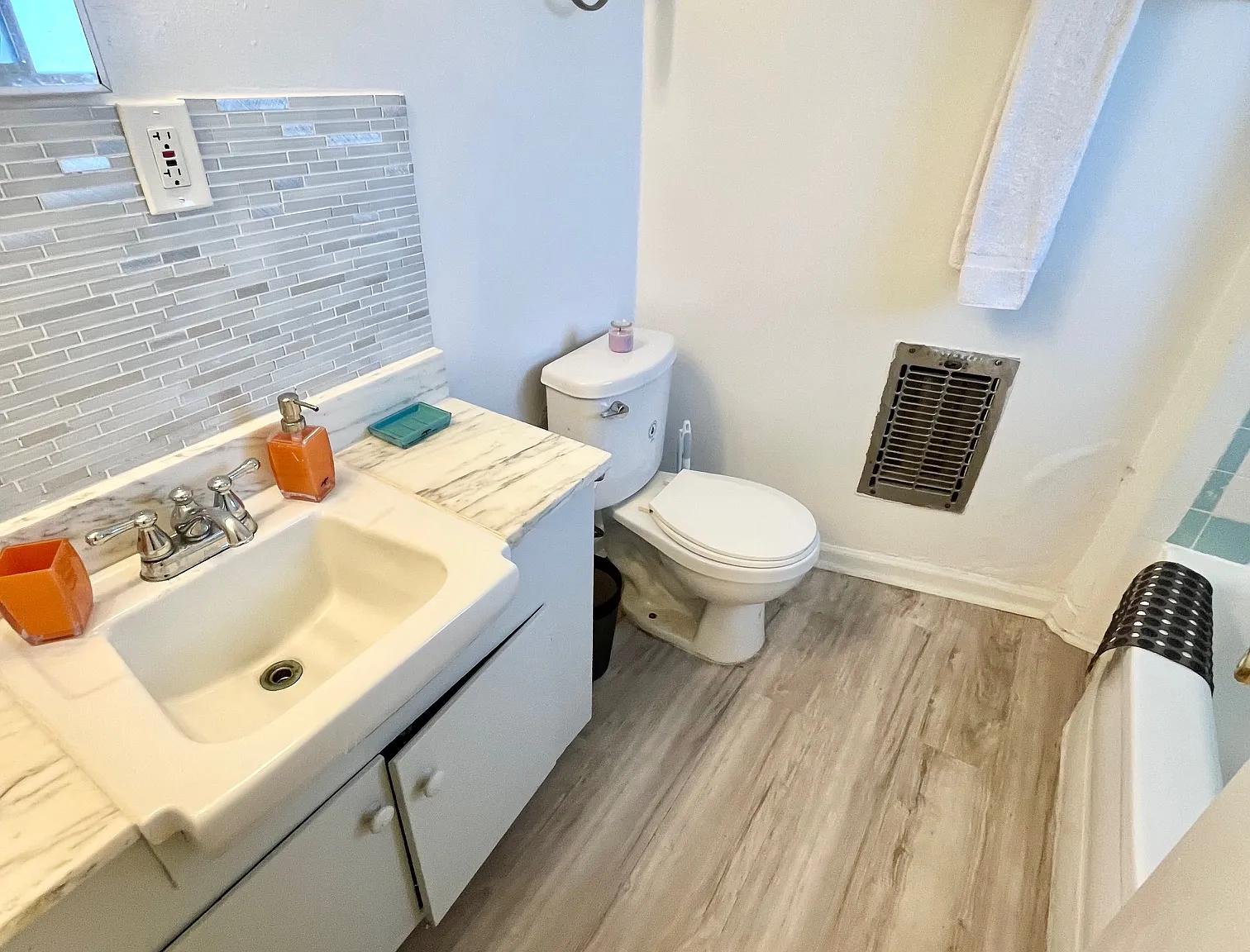 Studio, 550 sqft, $1,950 — Photo 4