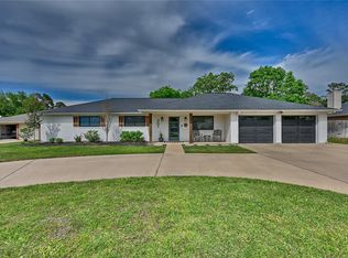 207 Briar Ridge Dr, Bellville, TX 77418