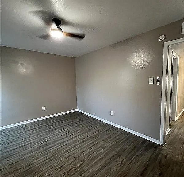 3-Bedroom Apartment Interior - Trailwood Village Kingwood