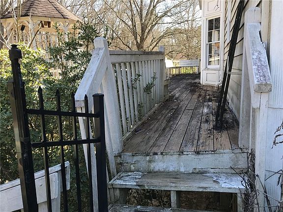 5th image of 150 Shady Brook Walk