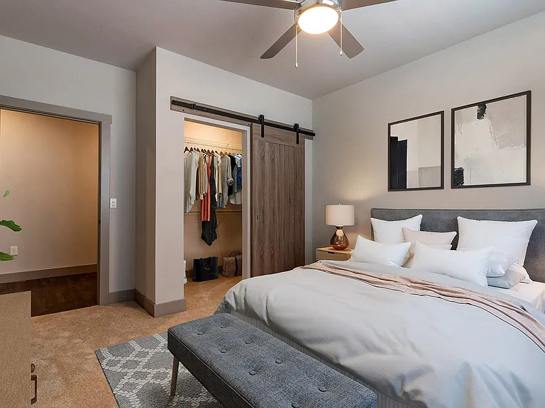 The Cosmopolitan Apartments — Photo 21
