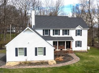 28 Weldon Rd, Lake Hopatcong, NJ 07849