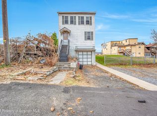 106 N Main St, Taylor, PA 18517