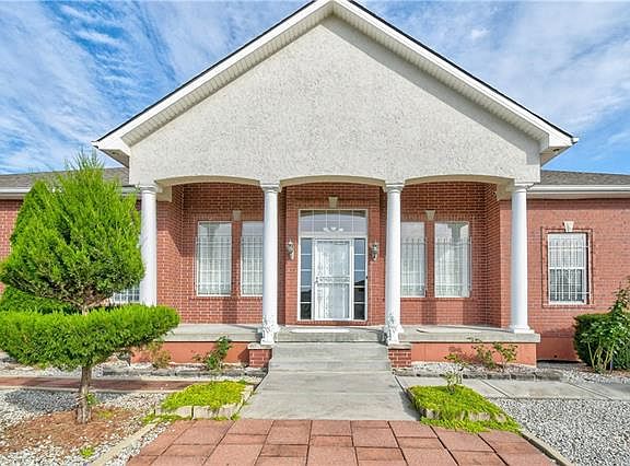 4th image of 9723 Windsor Dr