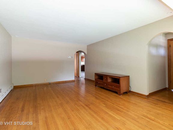 3rd image of 6446 175th St
