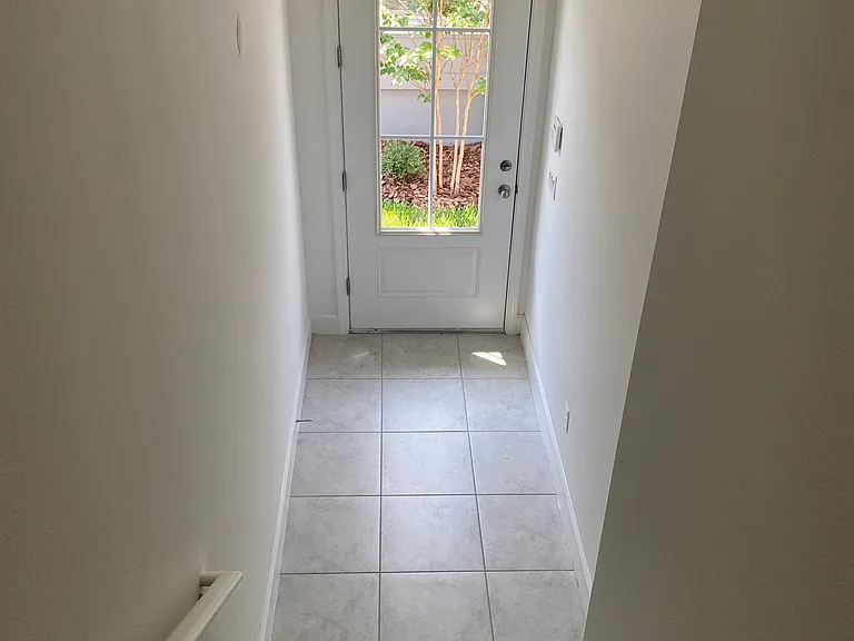 13719 Lippman Aly #101 — Photo 3