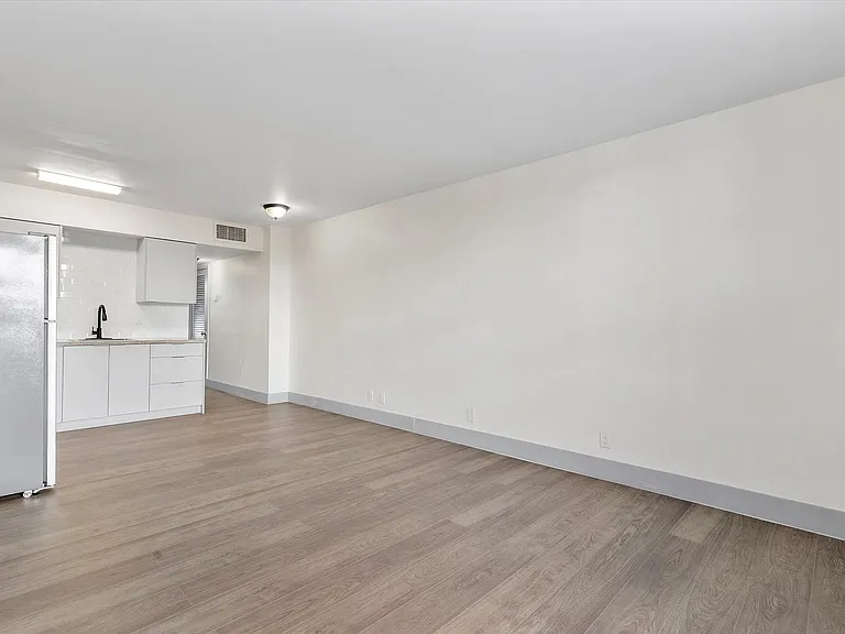 1715 N 16th Ave #115 — Photo 31