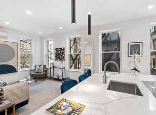 445 W 21st St #2R, New York, NY 10011