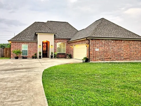 106 Hickory St, Iowa, LA 70647