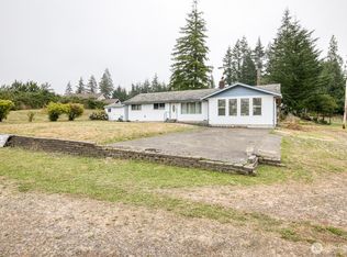 576 Ocean Beach Rd, Hoquiam, WA 98550