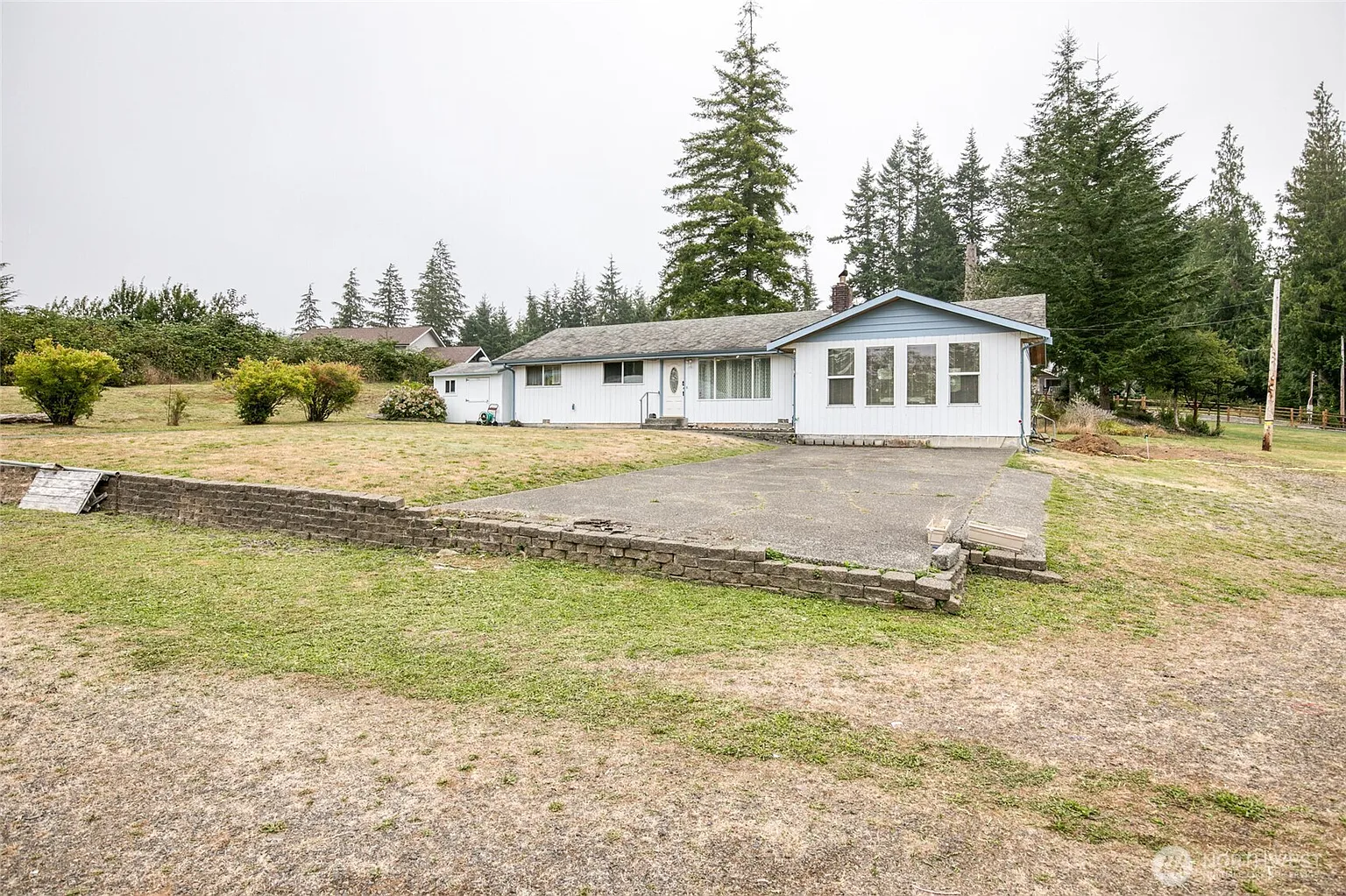 576 Ocean Beach Road photo 1