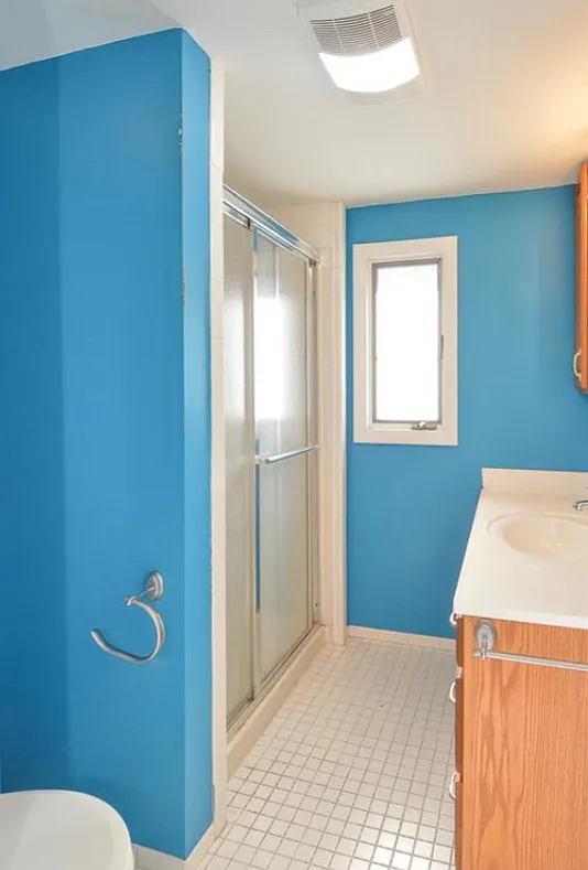 410 Robert Avenue - 1 — Photo 4