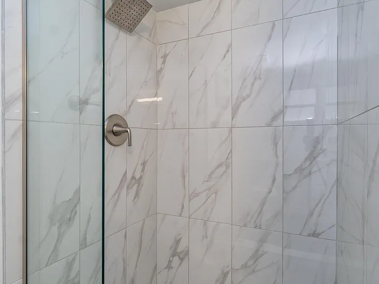 2514 E Indianola Ave — Photo 18