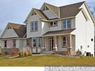 2574 Dahl Ave E, Maplewood, MN 55119