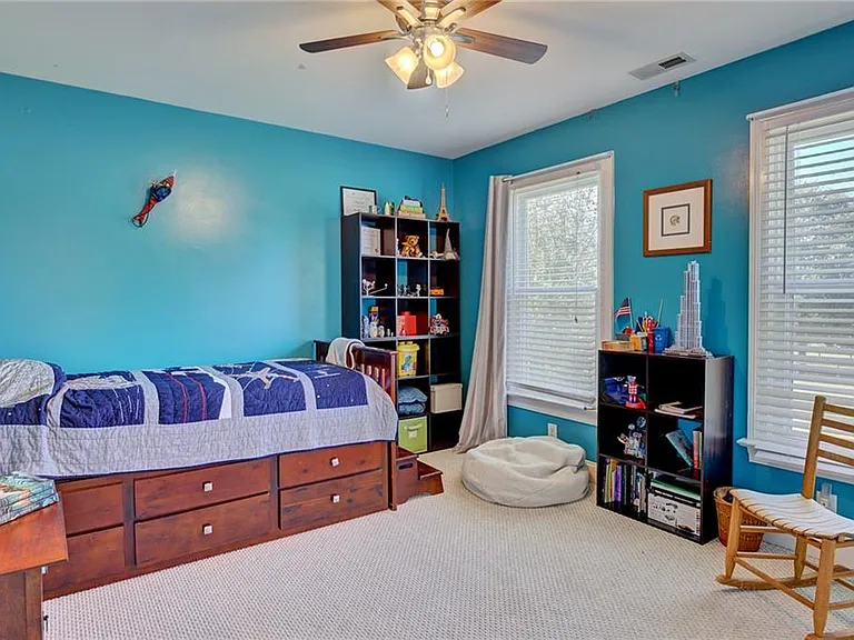 12325 Six Ponds Ln — Photo 6