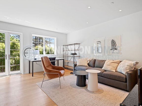 5th image of 215A Molino Ave