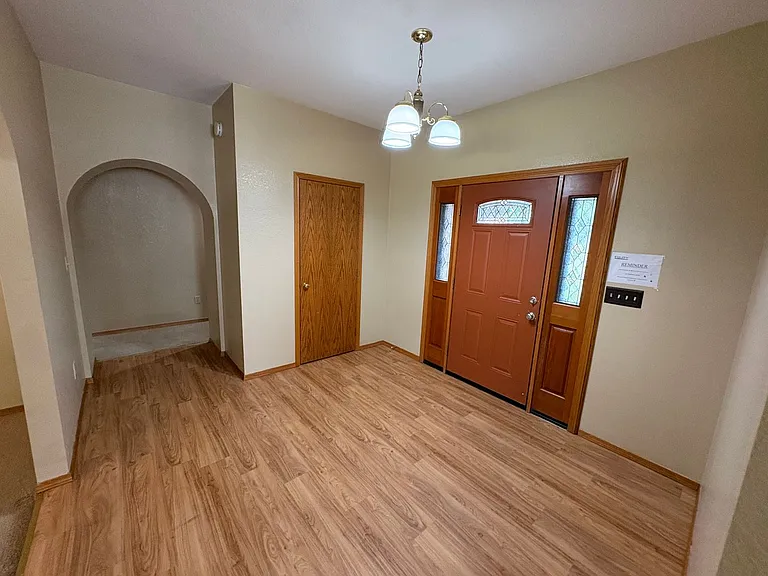 605 E Babcock Ave — Photo 24