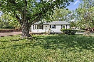 1st image of 1661 Vista Ln