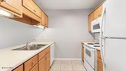 8416 N Lagoon Dr — Photo 8
