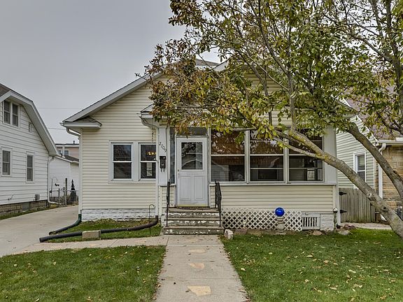 2nd image of 2709 Avenue B