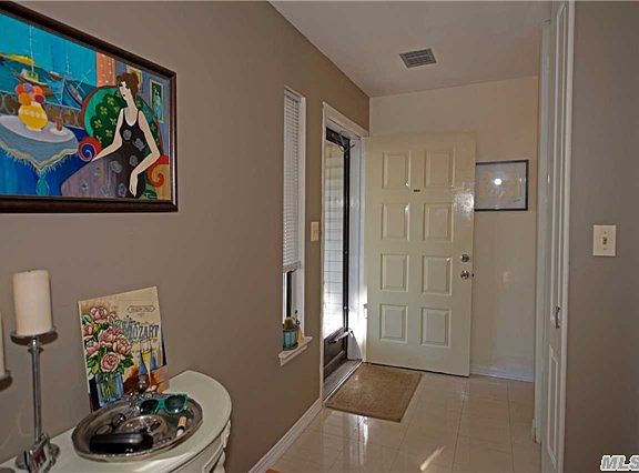 3rd image of 361 Woodland Ct
