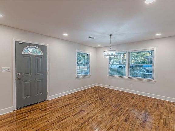 5th image of 1395 Dennis Dr