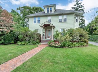 182 Berry Hill Rd, Syosset, NY 11791