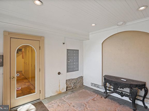 5th image of 37 S Prospect St #101