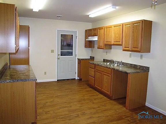 4th image of 1171 Bernard Ave