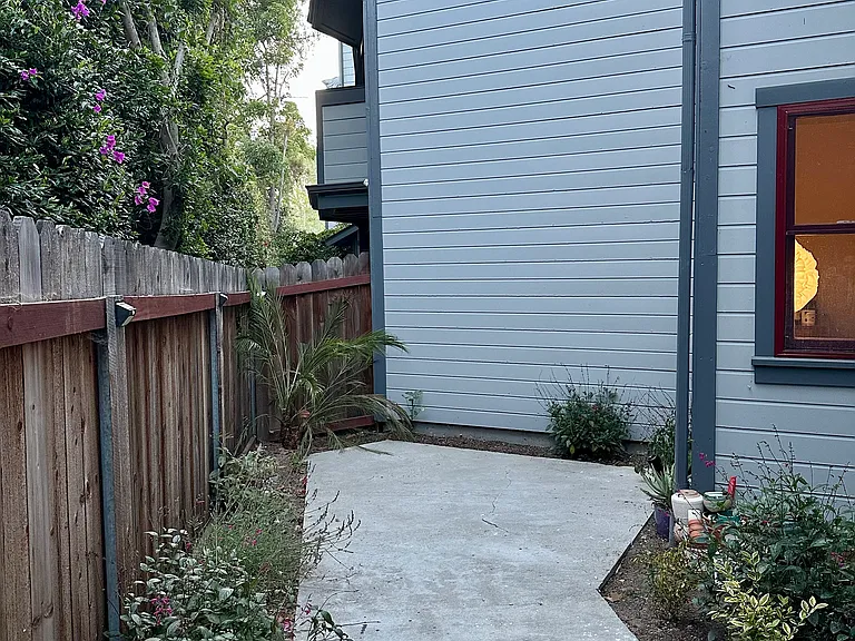 521 W Montecito St #1 — Photo 11