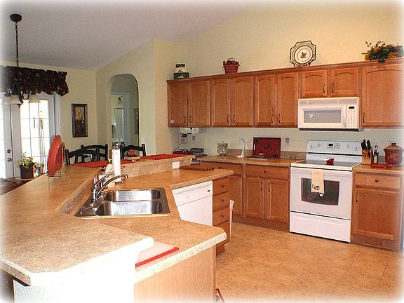 3rd image of 17294 SE 123rd Ter