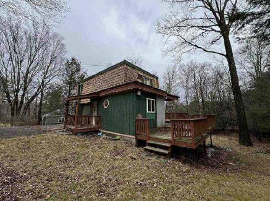 2nd image of 174 Davos Rd
