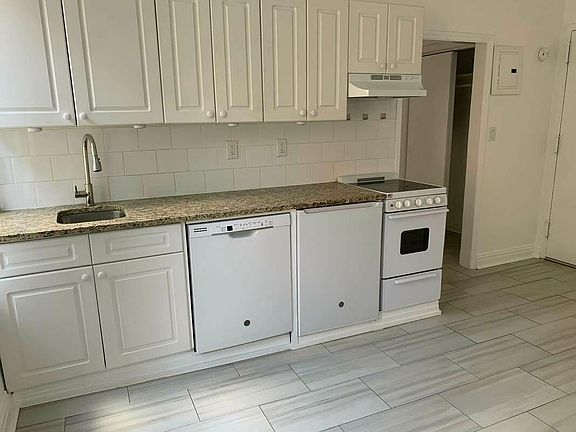 2nd image of 748 E 9th St Unit B3