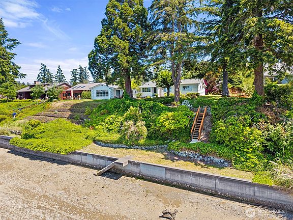 5th image of 2705 Hidden Cove Lane NW