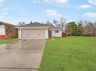 204 Apple St, Bryan, TX 77803