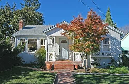 1st image of 1049 10th Ave