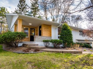 4201 Dunberry Ln, Edina, MN 55435
