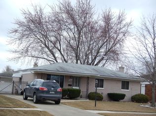 3038 Fox Hill Dr, Sterling Heights, MI 48310