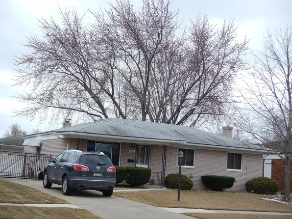 3038 Fox Hill Dr, Sterling Heights, MI 48310