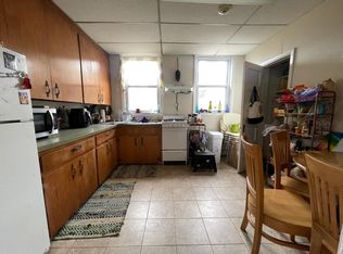 376 Benefit St APT 7, Providence, RI 02903