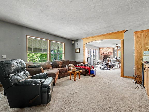 4th image of 6266 E Hungerford Lake Dr