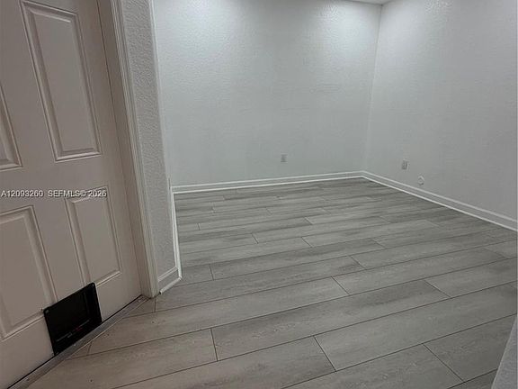 3rd image of 1433 SE 25th Ave