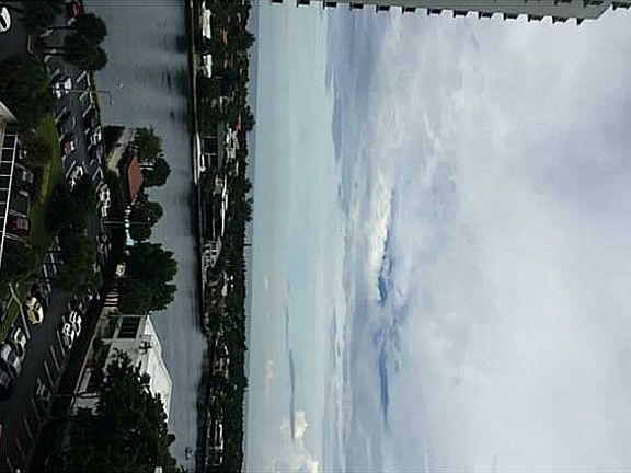 4th image of 20505 E Country Club Dr APT 1035