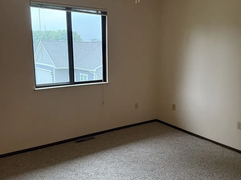 6245 Normandy Dr #10 — Photo 15